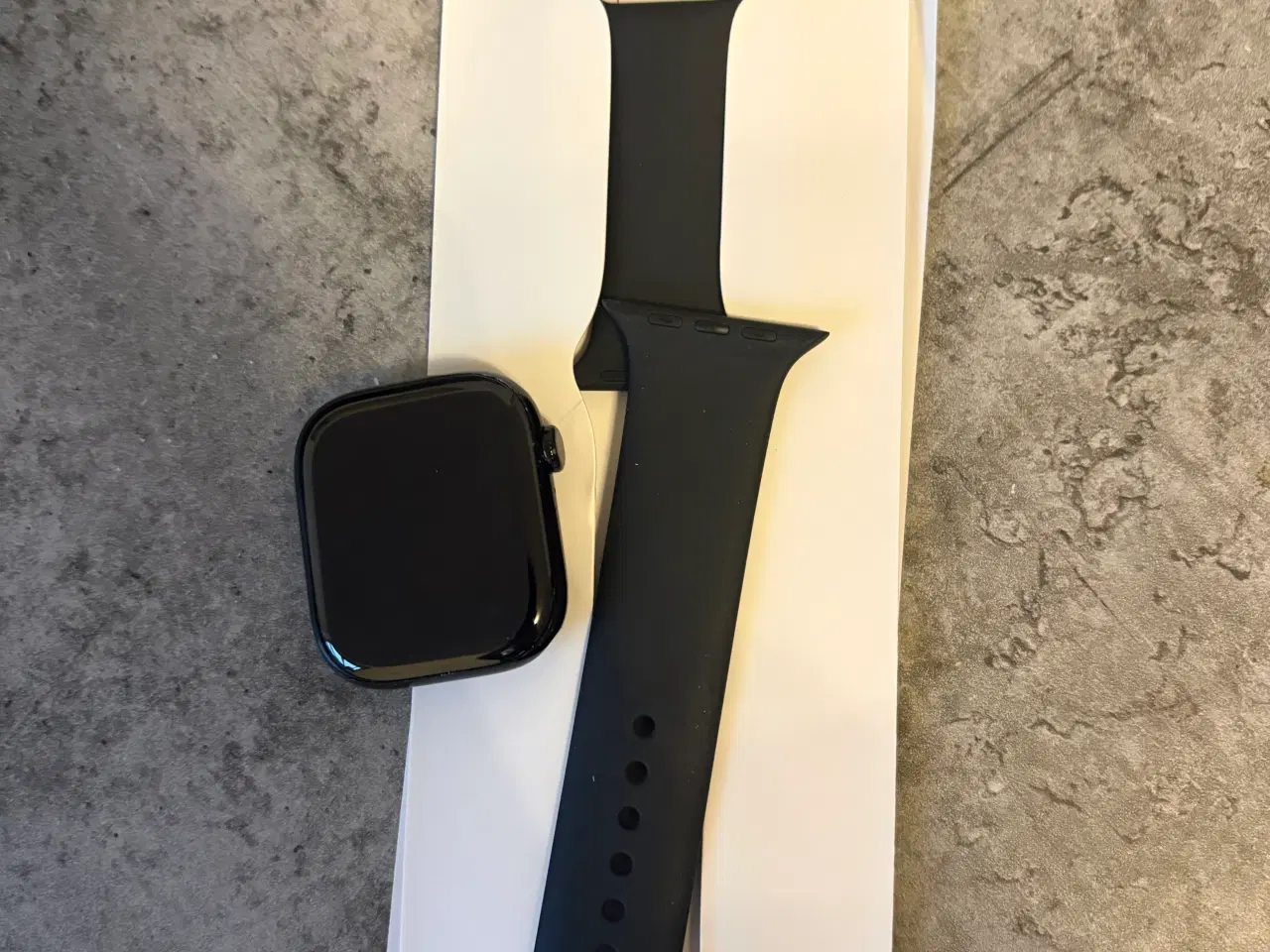 Billede 2 - Apple Smart Watch Serie 11 46 mm GPS Jet Black