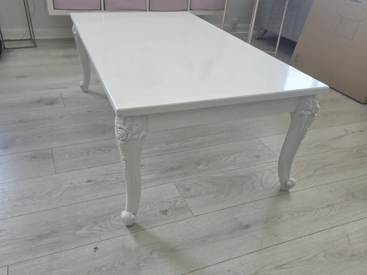 Billede 1 - Sofagruppe + bord + Stol og skammel
