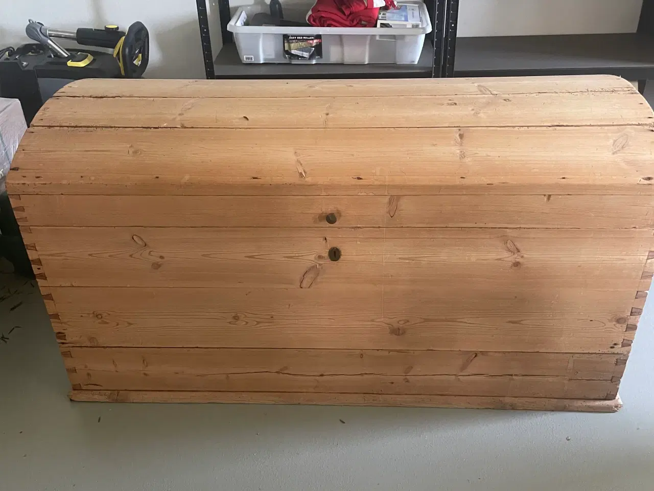 Billede 1 - Stor afsyret dragkiste