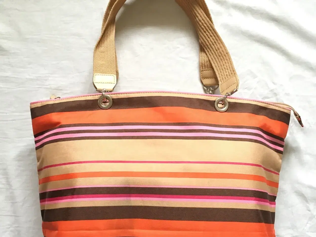 Billede 3 - Farverig skulder taske i nylon