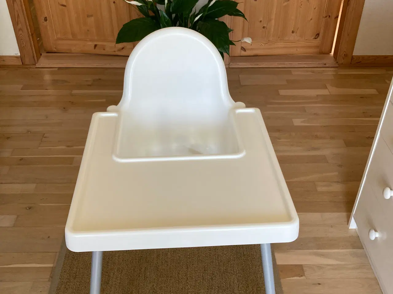 Billede 2 - Høj stol- IKEA Antilop med bakke