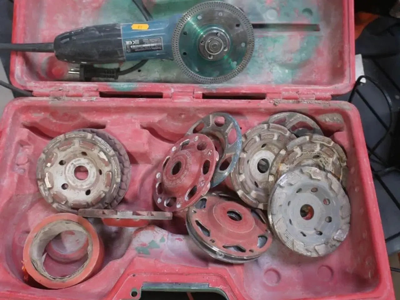 Billede 1 - Vinkelsliber MAKITA GA5030R med div. slibeskiver