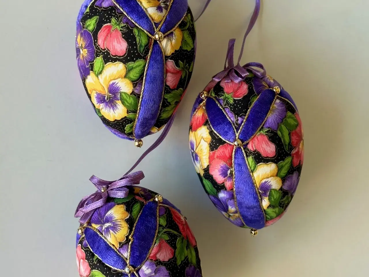 Billede 2 - Store påskeæg, lilla m plys, 3 stk samlet