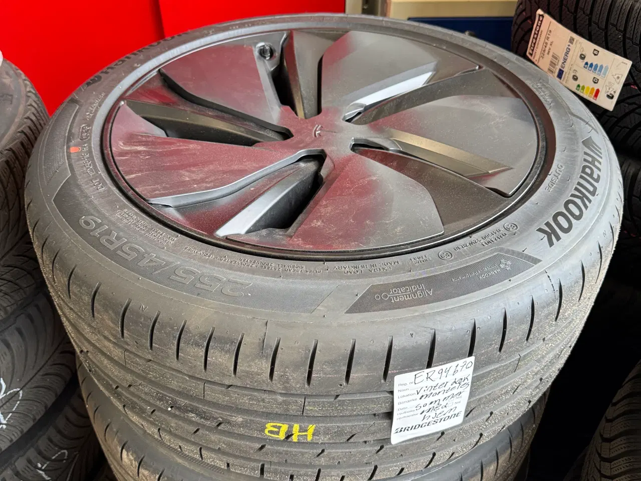 Billede 2 - Sommerdæk 255/45-19 Hankook