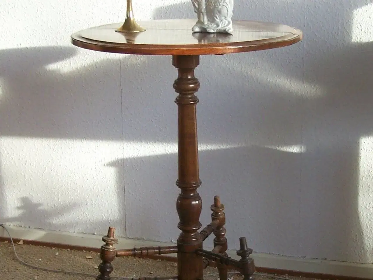 Billede 2 - Tilt Top Table