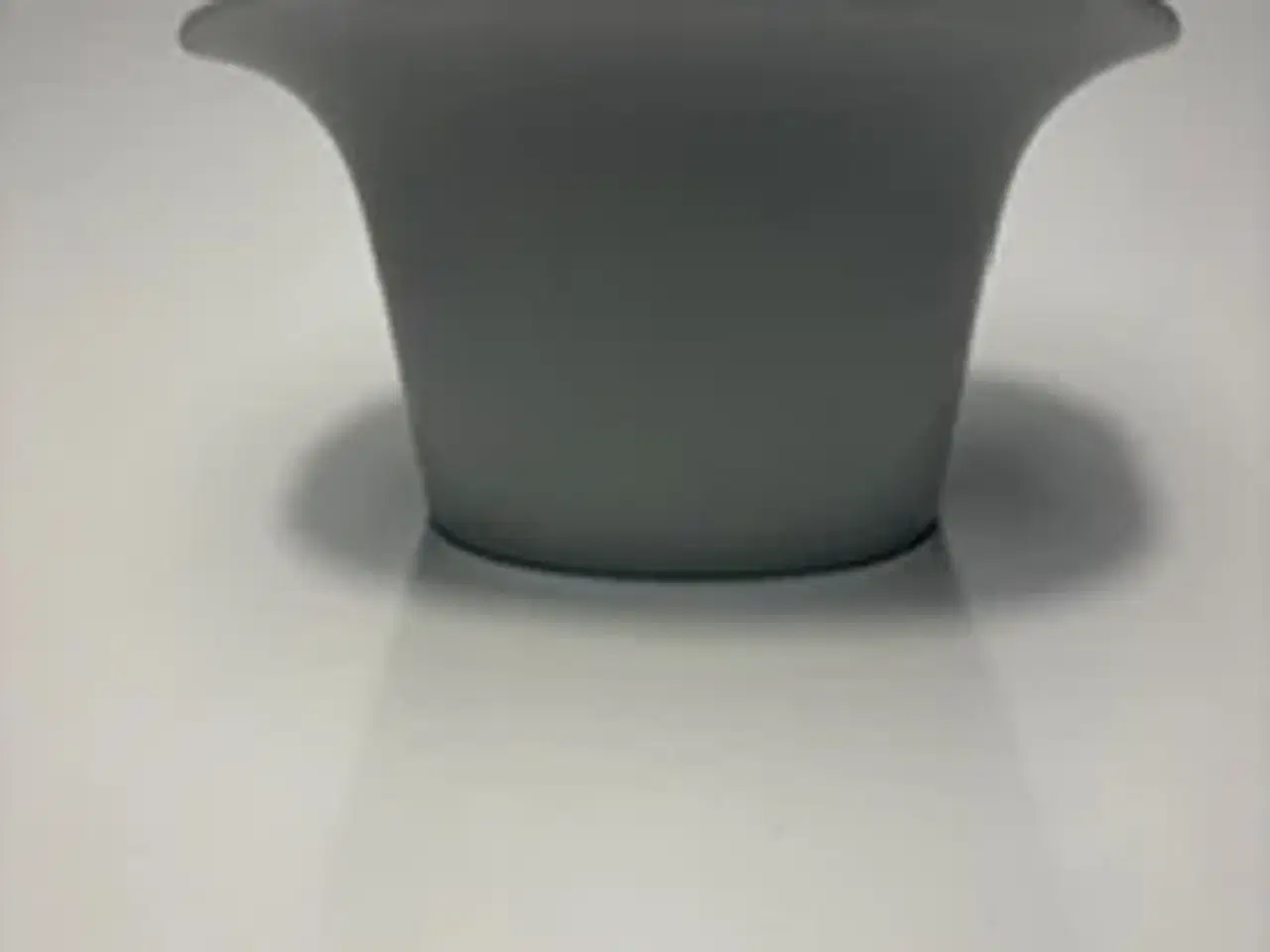 Billede 2 - Vase, hvid porcelæn, 15x12cm