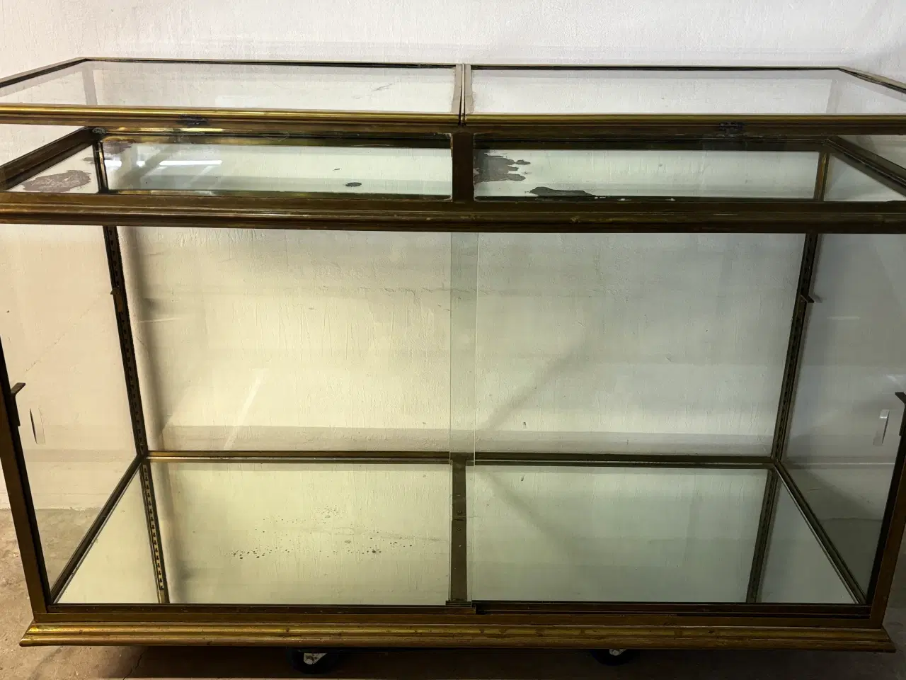 Billede 2 - Eksklusiv fransk vitrine desk i messing