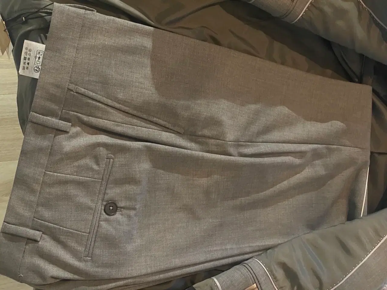 Billede 2 - Jack & Jones jakkesæt til mænd – helt nyt 48