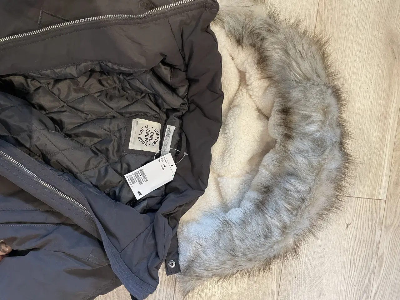 Billede 2 - Helt NY pigejalke, m.brun, str 12