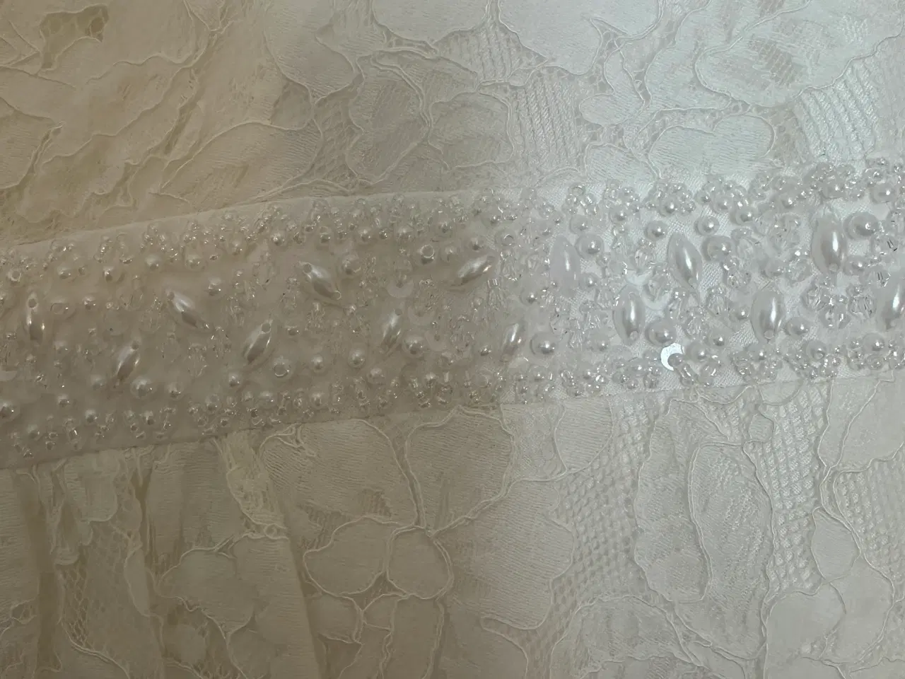 Billede 4 - Konfirmationskjole/kort brudekjole fra Lilly