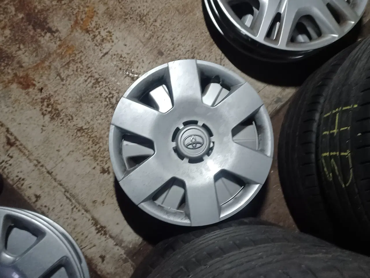 Billede 2 - Opel hjulkapsler.