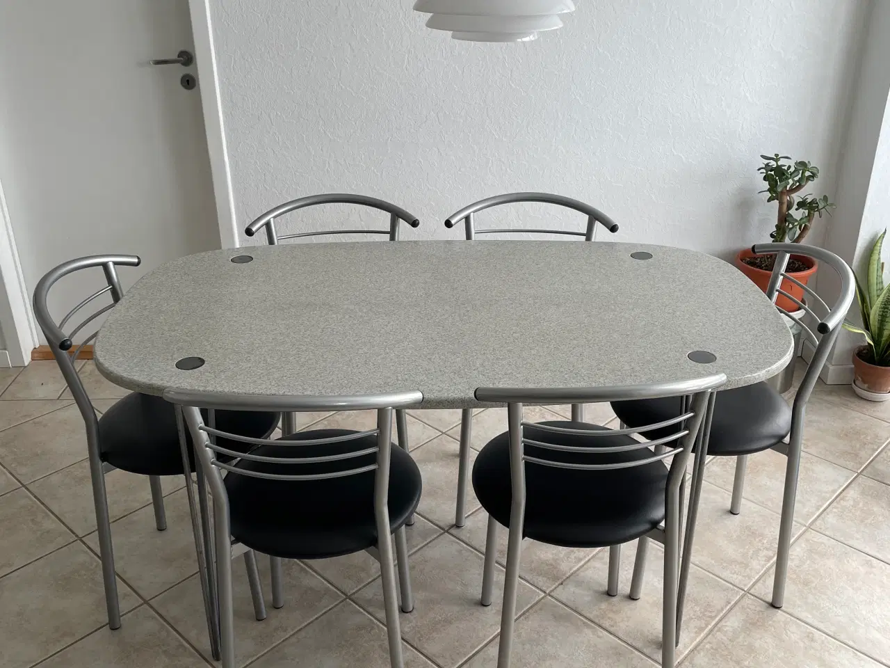 Billede 2 - Køkkenbord i marmor