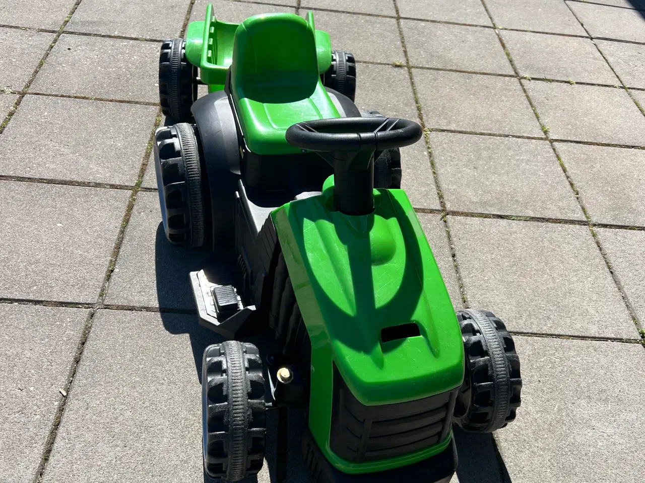 Billede 2 - Elektrisk traktor til børn