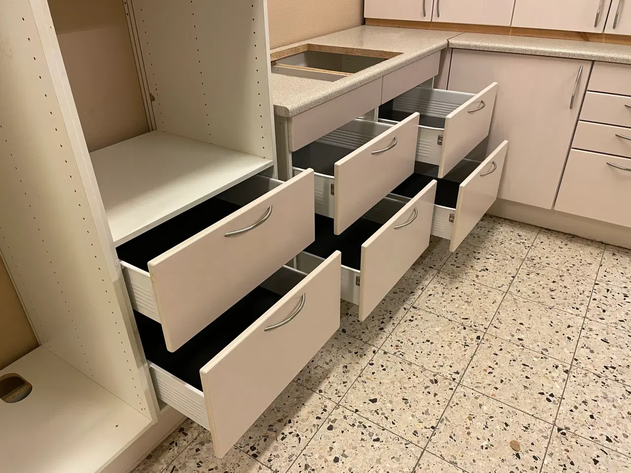 Billede 9 - HTH køkken fra 2005