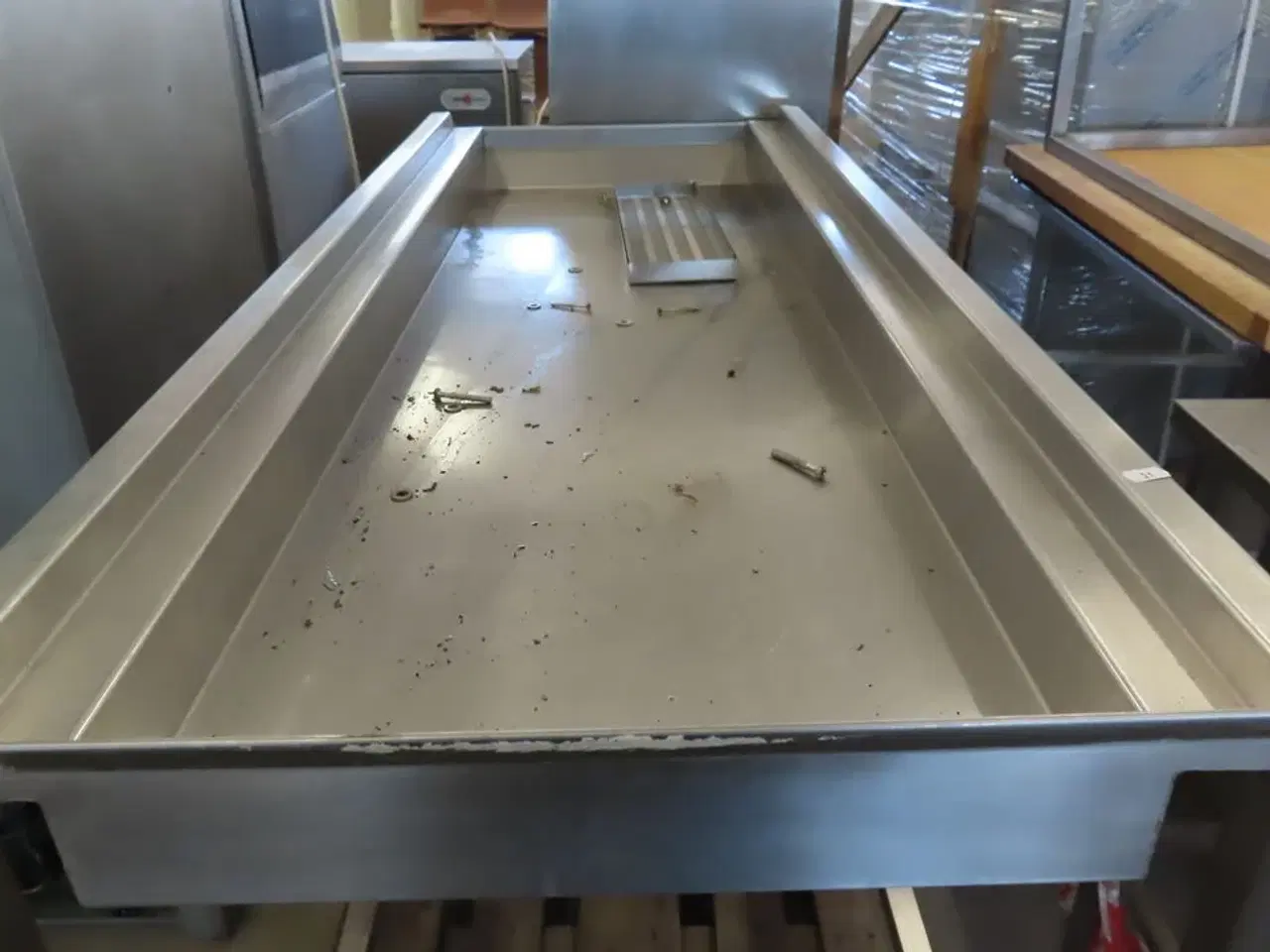Billede 2 - Bord til opvaskebakker