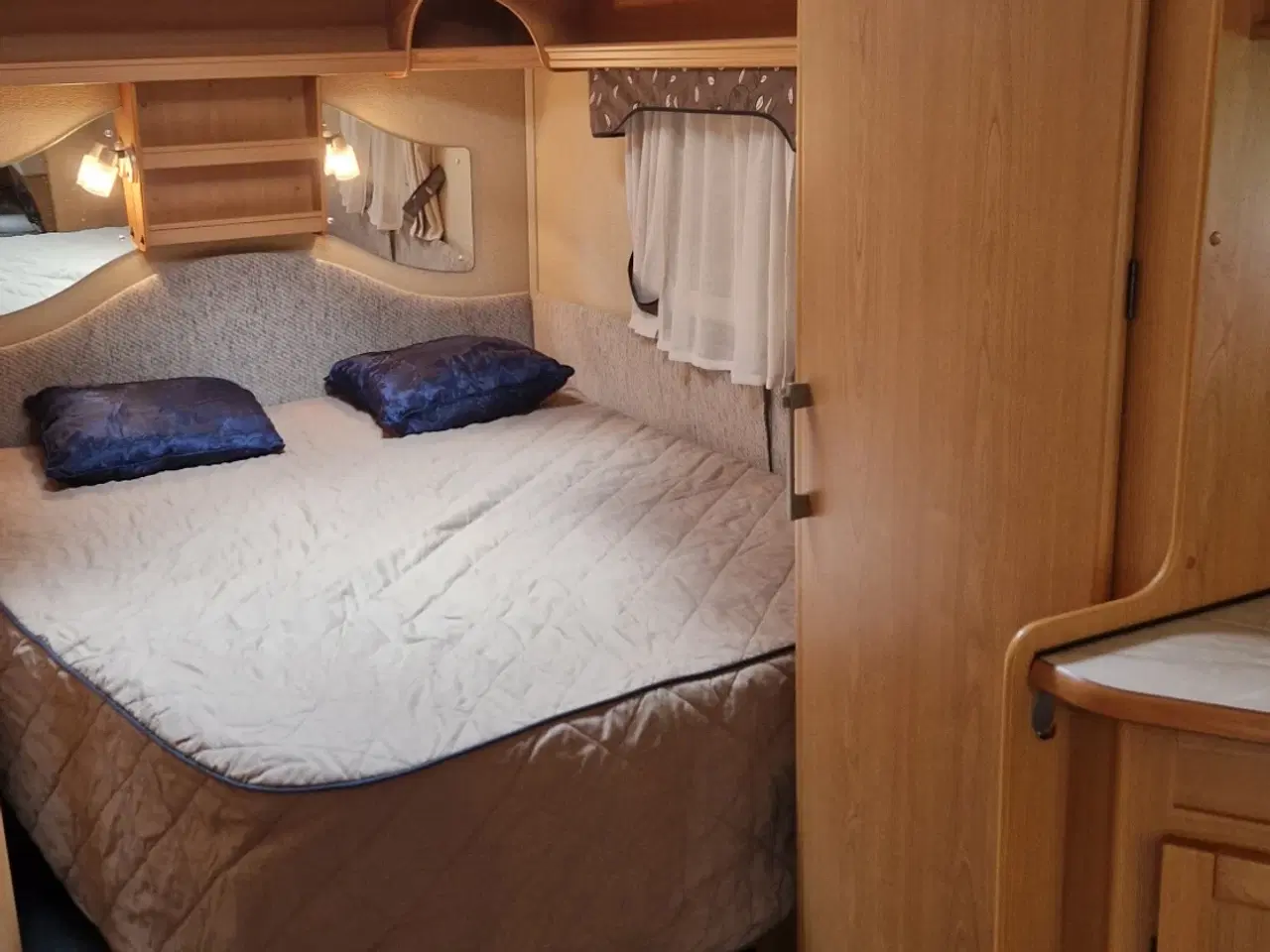 Billede 8 - Kabe ROYAL 610 DXL XV 2 King Size, årgang 2007