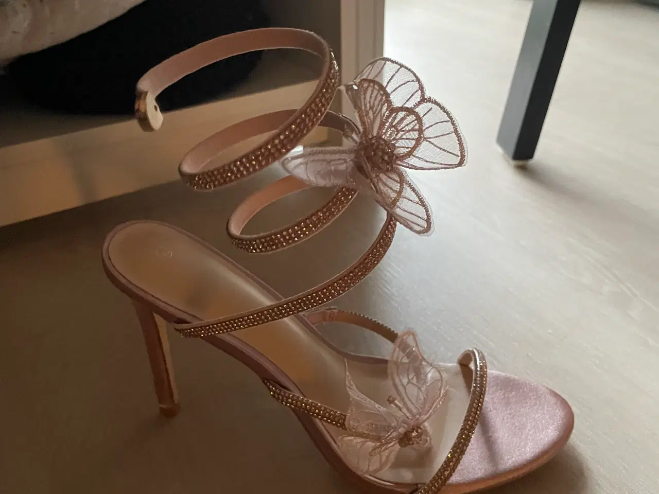 Billede 2 - Butterfly stiletter 