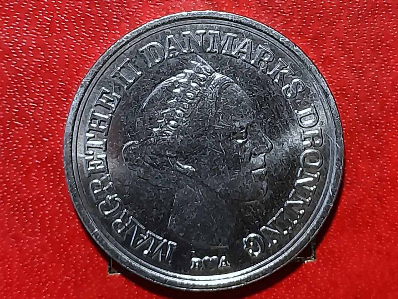 Billede 2 - FLOT TÆT PÅ UNC. 10 KR KRONE 1986 FREDERIK X 18 År