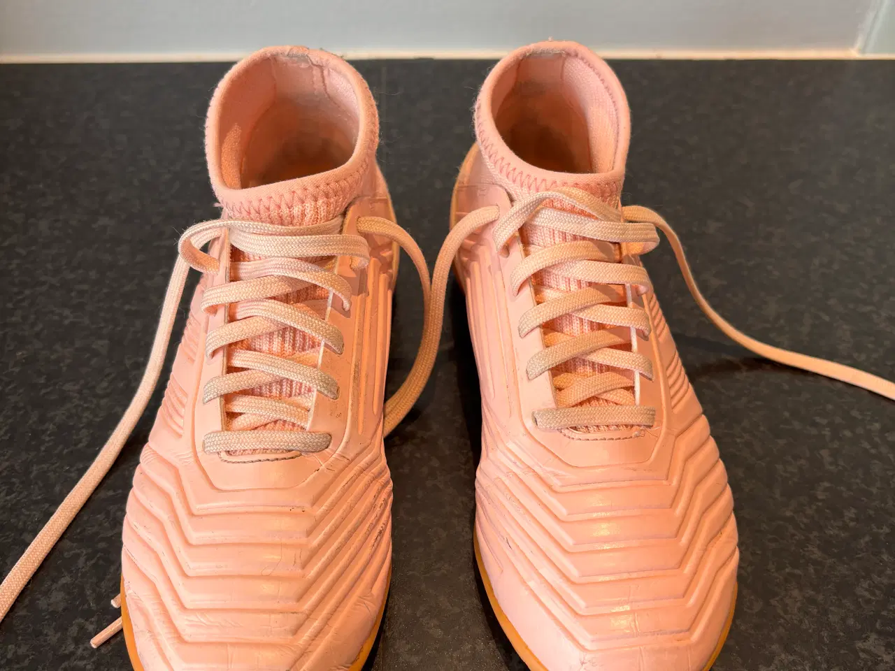 Billede 2 - Adidas predator indendørssko - str. 33