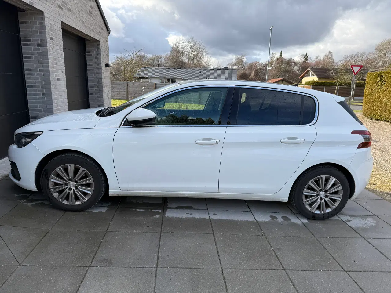 Billede 1 - Peugeot 308e- 1.2 thp benzin