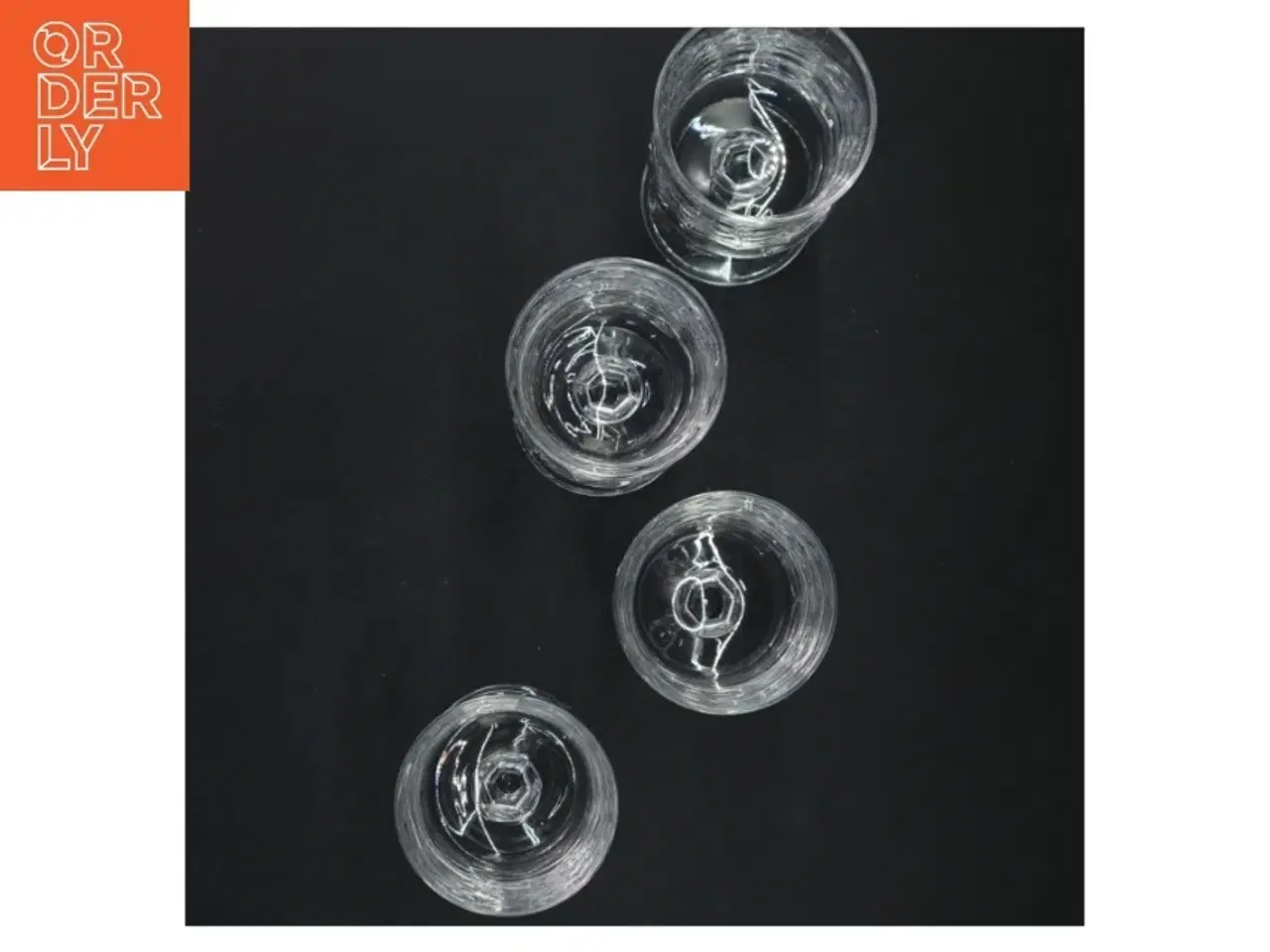 Billede 2 - Sæt af fire glas (str. 14,5x6,5 cm)