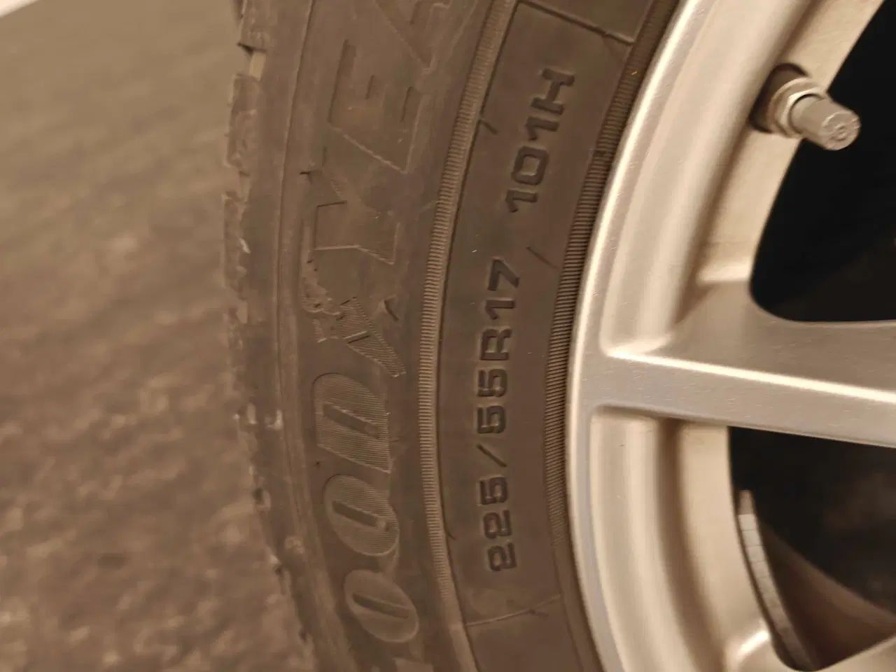 Billede 5 - Vinterhjul-sæt, BMW fælg/Goodyear dæk