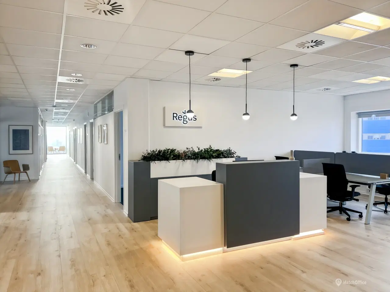 Billede 11 - Skyhøje ambitioner? Vi har kontoret til dem.