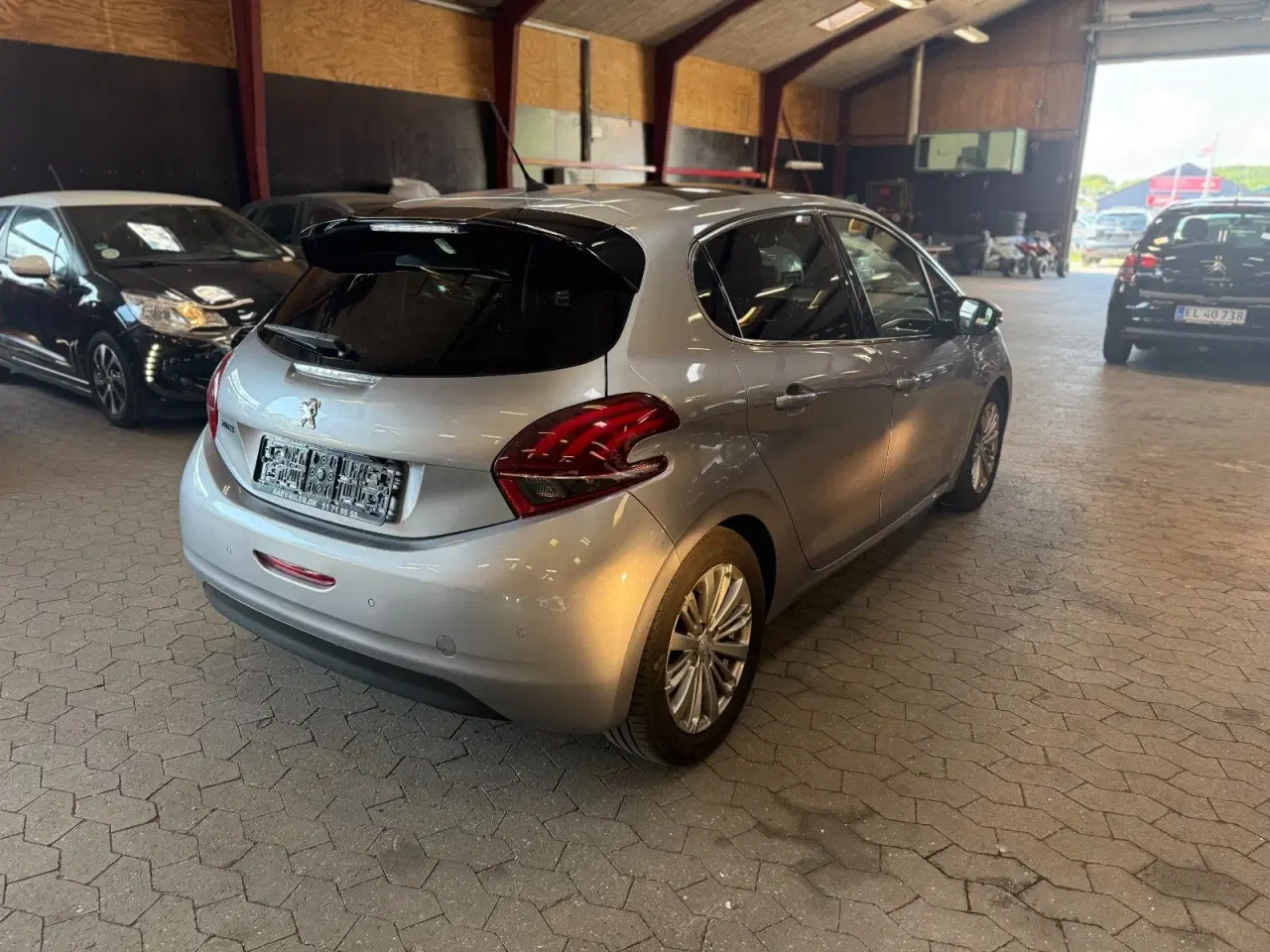Billede 5 - Peugeot 208 1,5 BlueHDi 100 Allure Sky