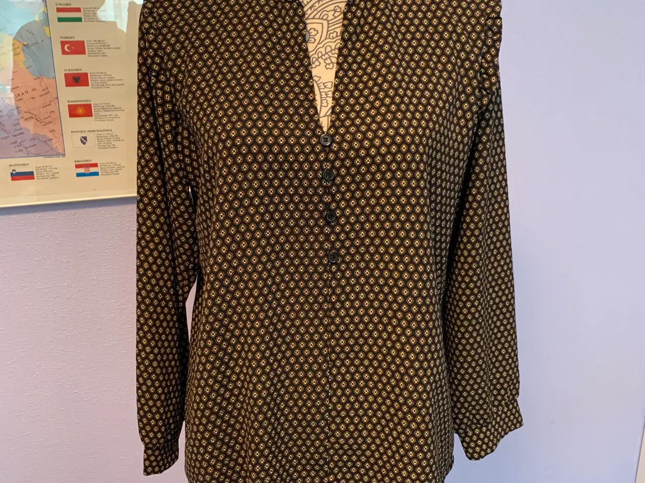 Billede 1 - Ukendt - bluse