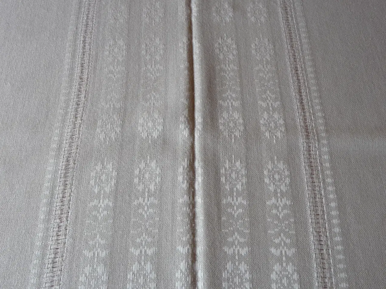 Billede 2 - DUG / BORDDUG - RETRO - L 244 cm - B 140 cm