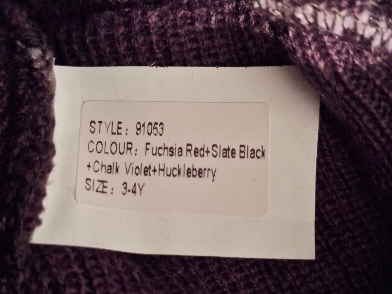Billede 2 - Ny Mikk-line strikhue str 3-4 år