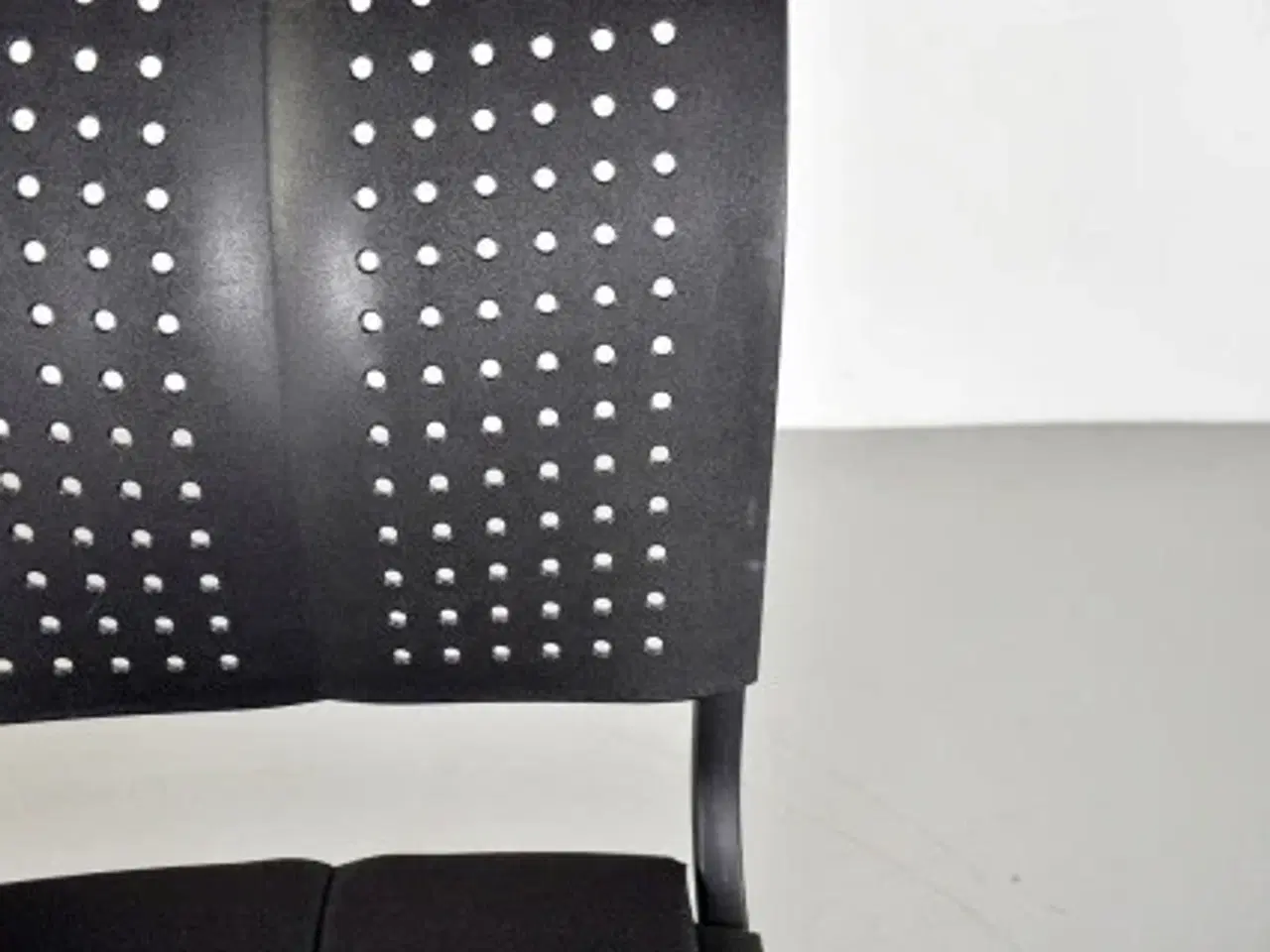 Billede 8 - Häg conventio wing 9822 kontorstol med sort polster på sædet