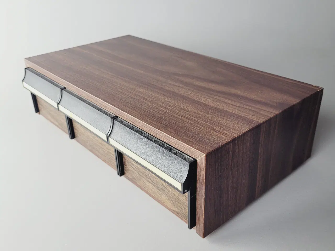 Billede 1 - ⭐️· 🎶 Vintage Kassetteboks / Opbevaring Træ-look