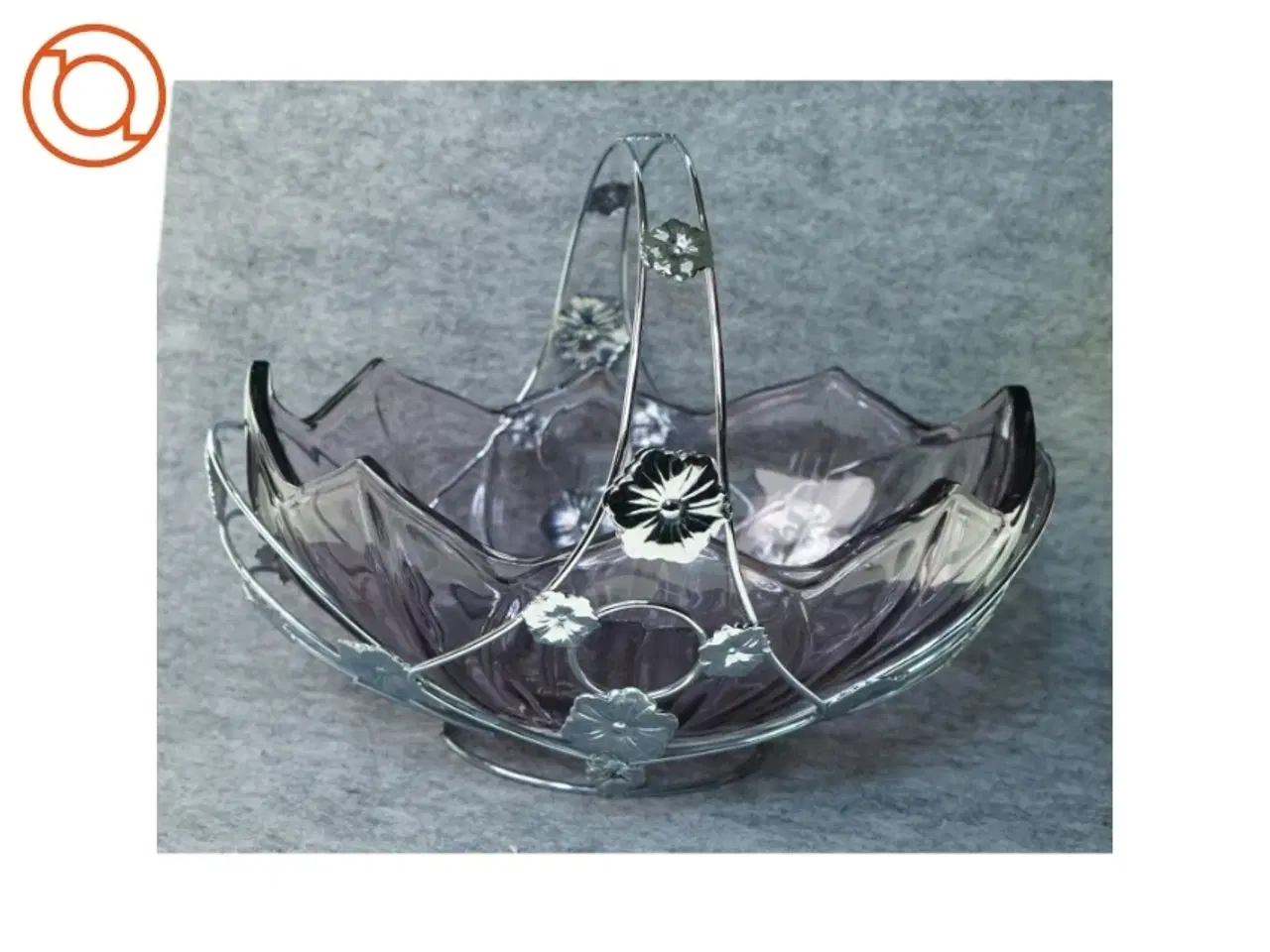 Billede 1 - Ornamenteret Sølv kurv med lillatonet glasskål (str. 26 x 16 cm)