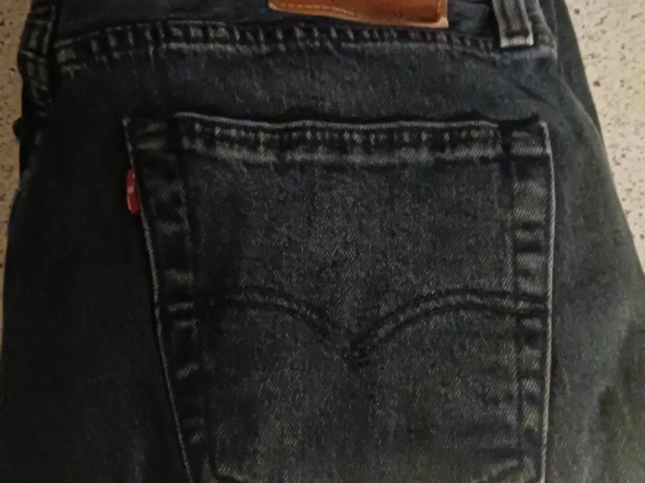 Billede 2 - Levis 501  str 32/32