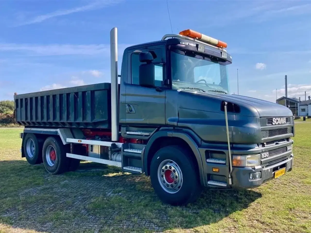 Billede 1 - Scania T144-530 3 i en! Tipper/trækker/studenterlad