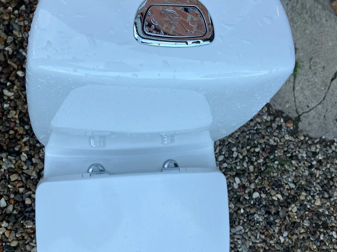 Billede 2 - Ifø sign Toilet med Softclose sæde som nyt
