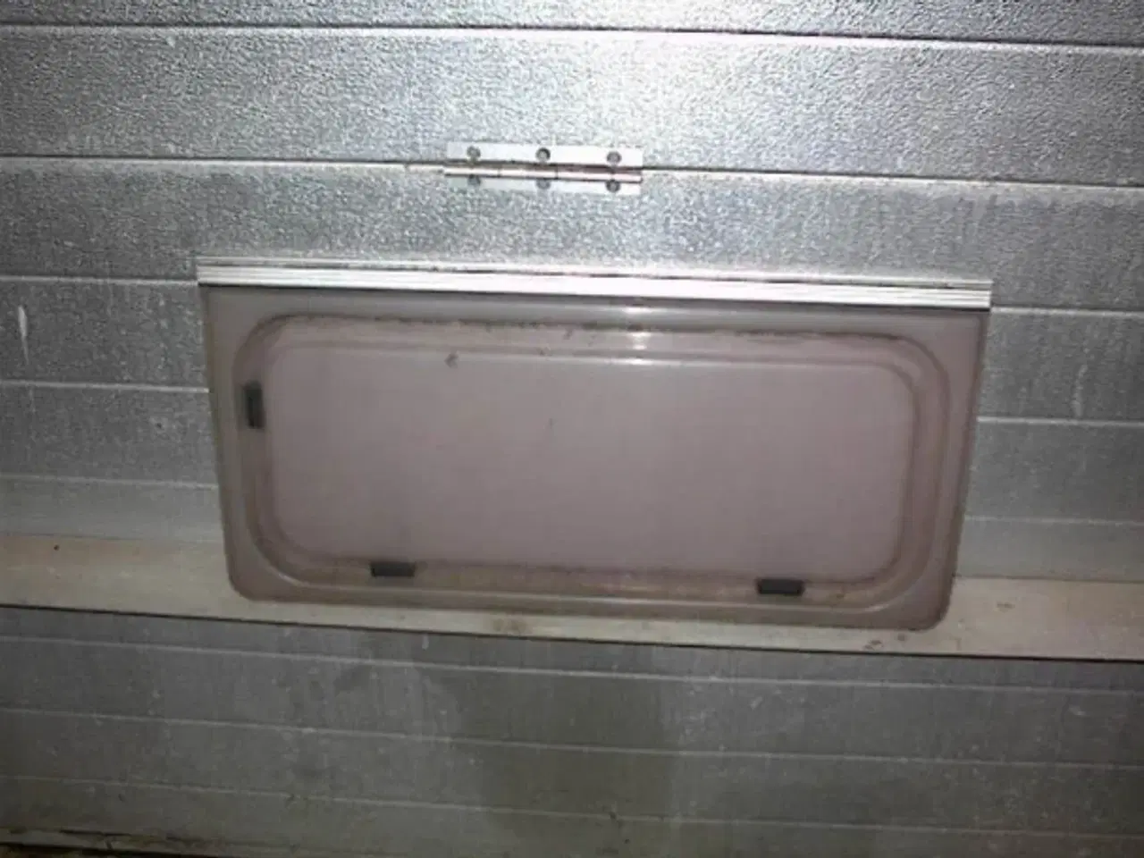 Billede 1 -   Opluklig Rude Toilet