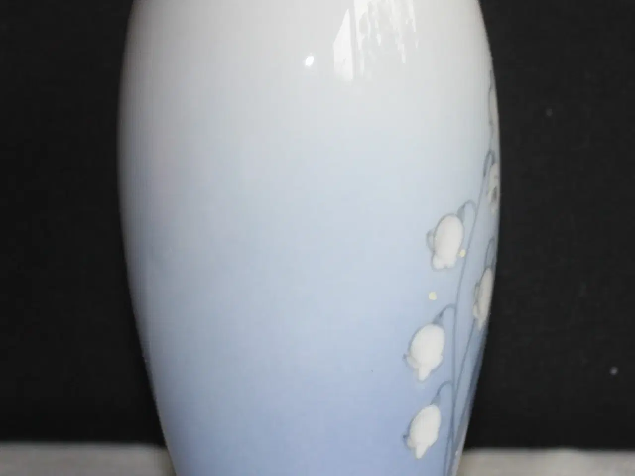 Billede 4 - Vase med liljekonval fra Bing og grøndahl