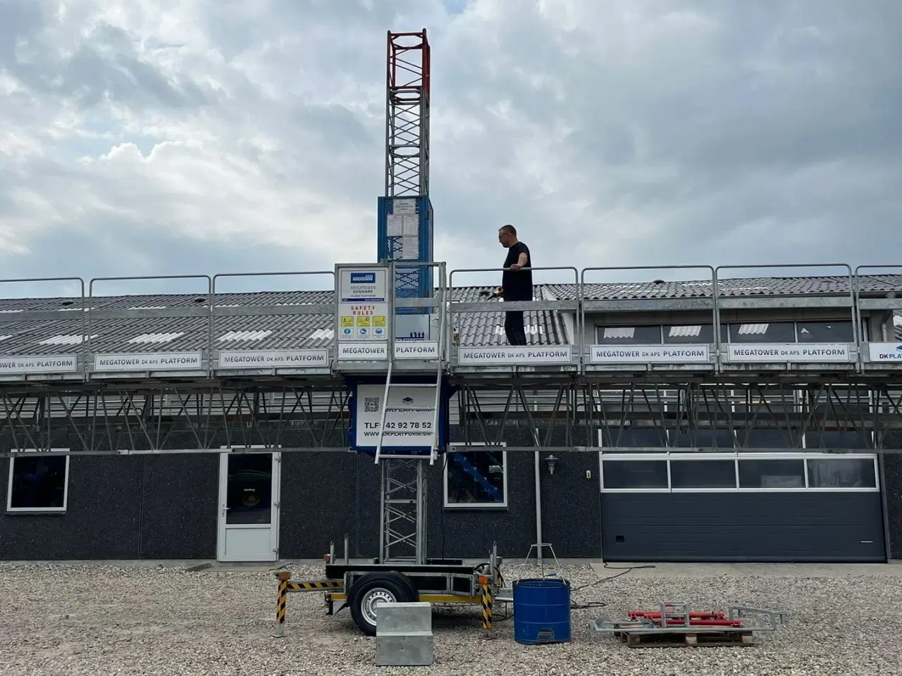 Billede 17 - Manitou Mandskabskurv arbejdsplatformen, Byggeelevatorer, mastklatreplatforme, byggehejs, Climber, buildclimber