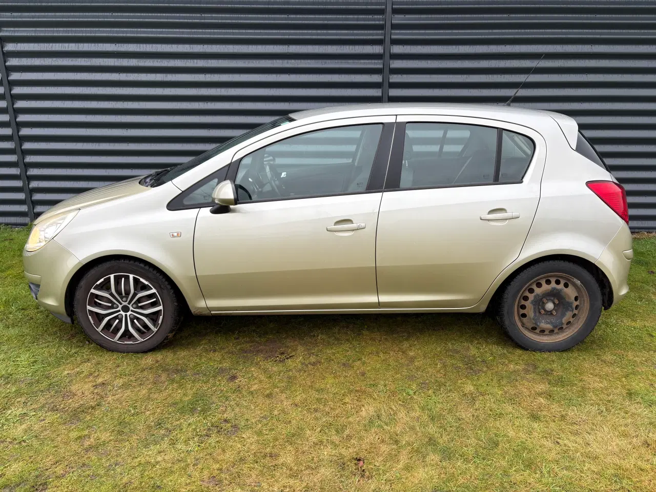 Billede 4 - Opel Corsa 1,2 16V Cosmo - SKAL SYNES...