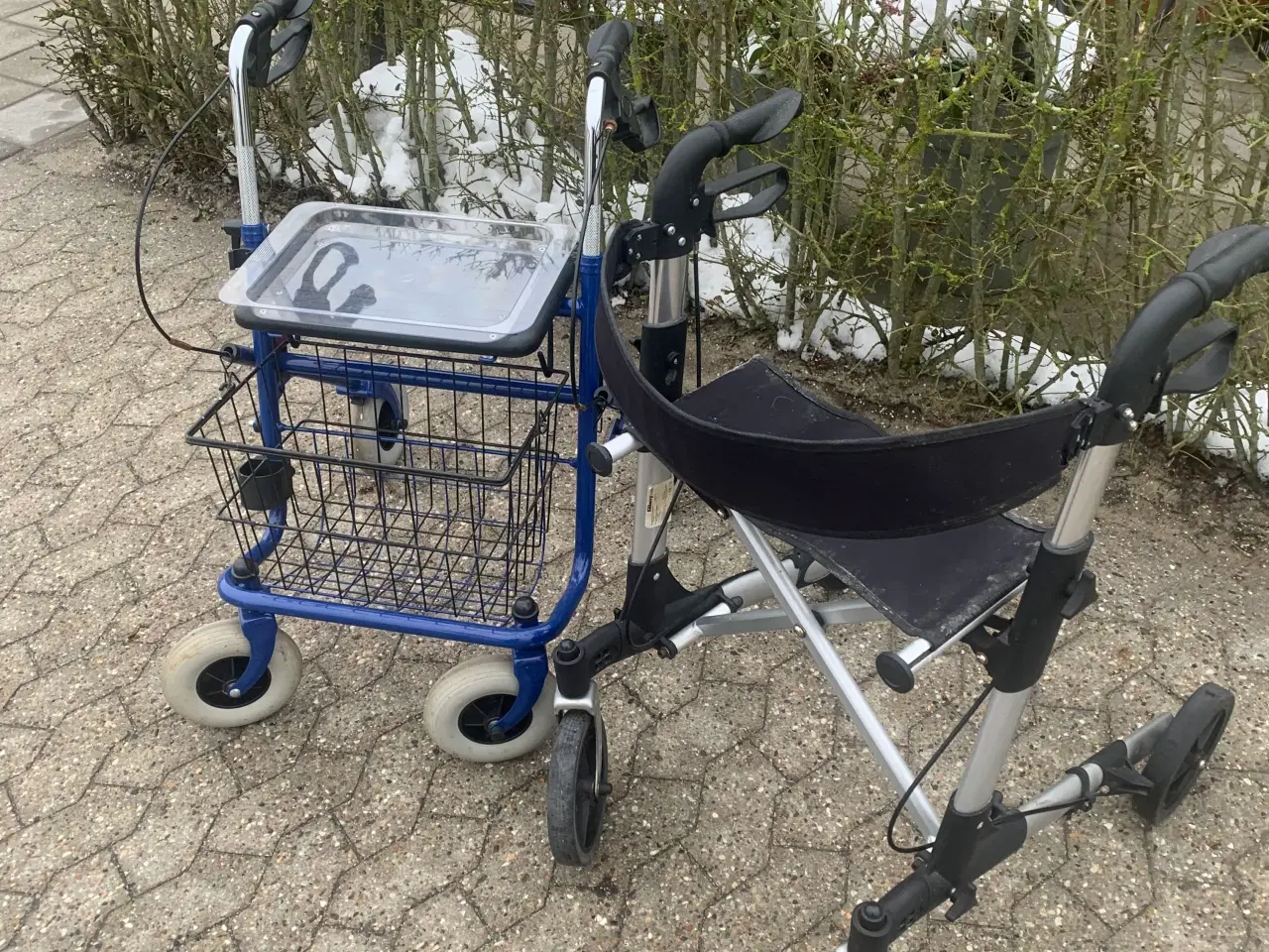 Billede 2 - Rollator begge er sammenklappelig 2 stk