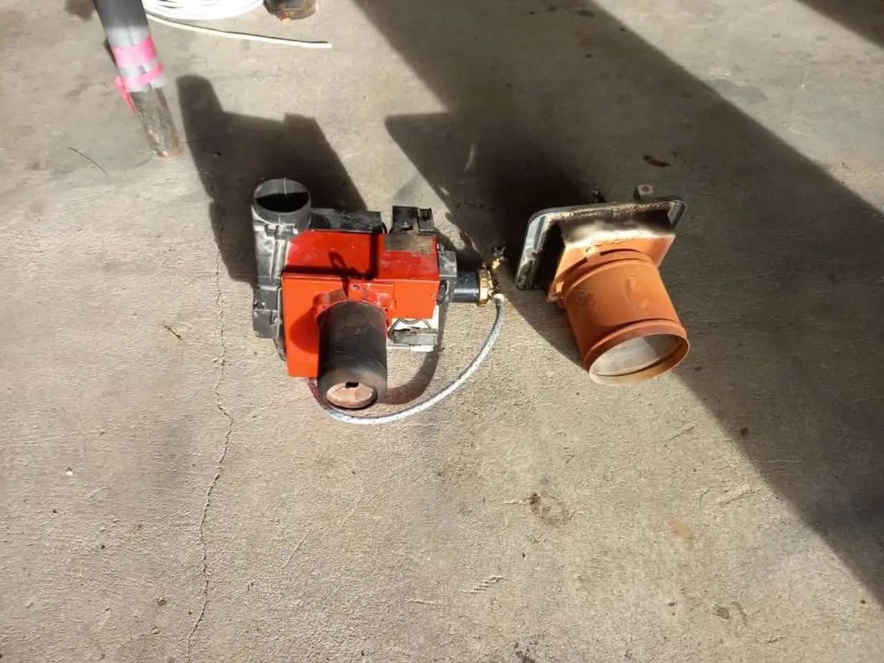 Billede 2 - Betone oliefyr brænder