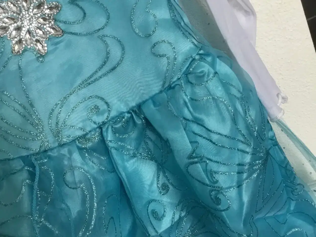 Billede 4 - Frost kjole + slør med Elsa festkjole udklædning