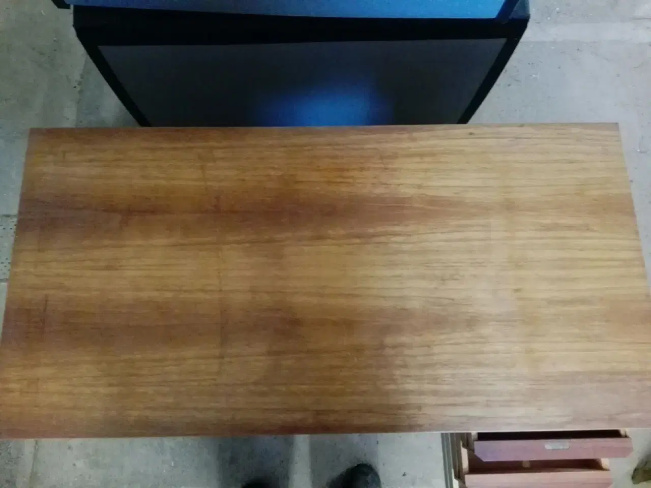 Billede 4 - Retro skrivebord med runde ben
