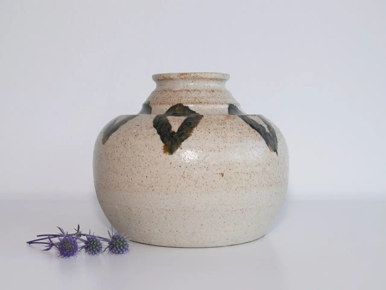 Billede 8 - Keramik vase med dekor signeret af R. Dahlström