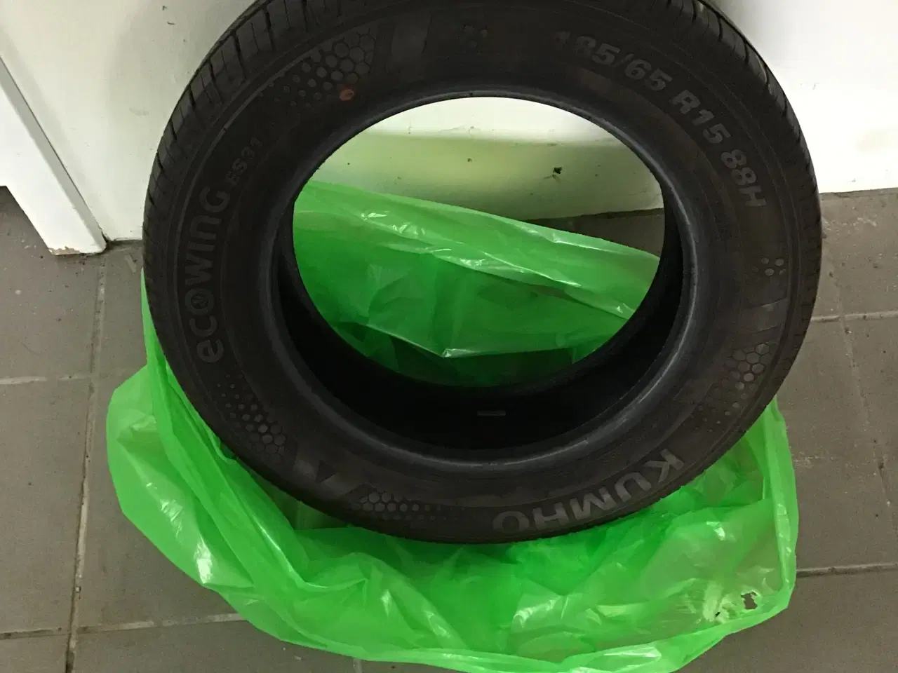 Billede 1 - 4 spritnye  sommerdæk, ecowing 185/65 R1588H