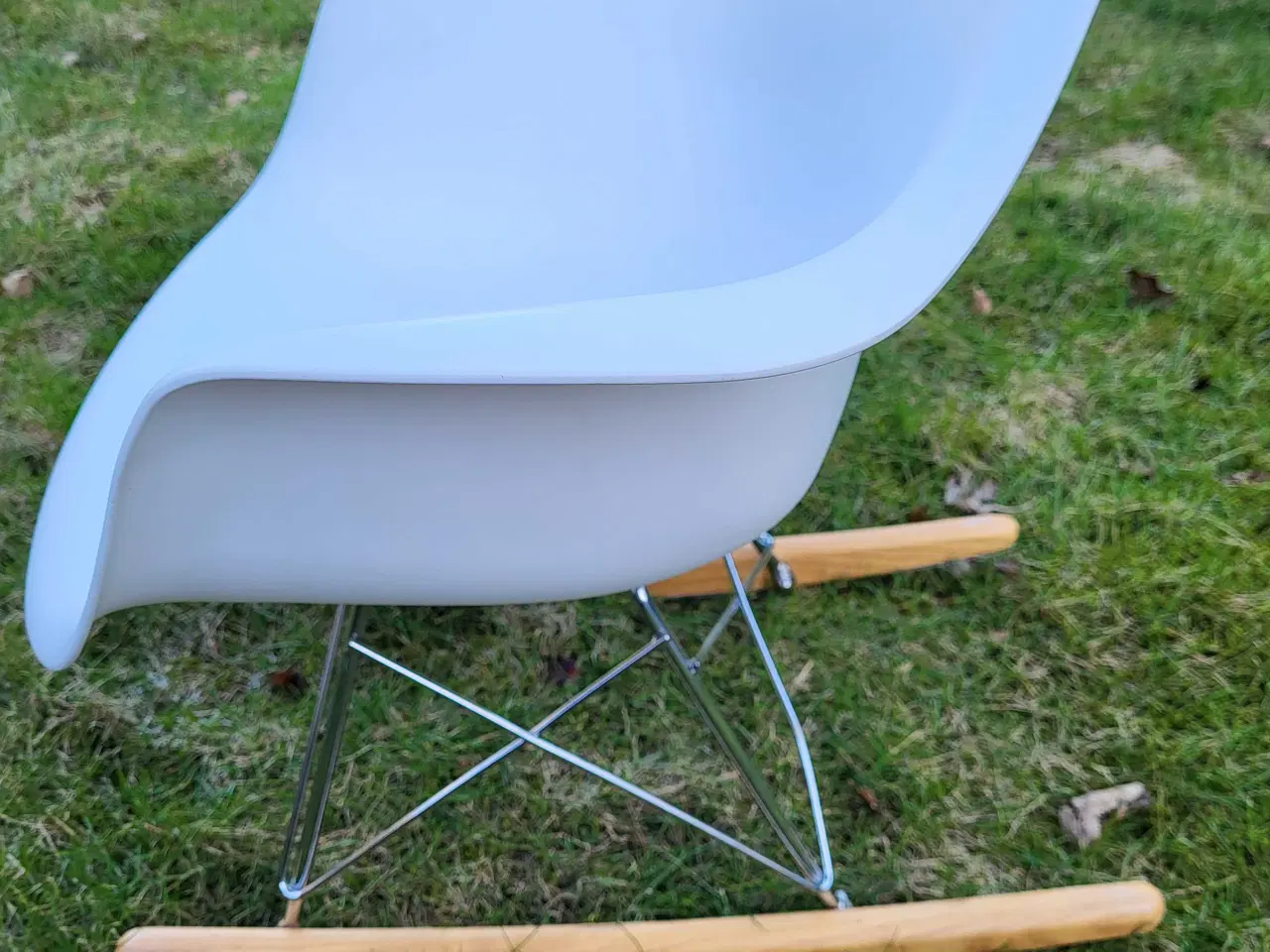 Billede 2 - Eames lignende børne gyngestol