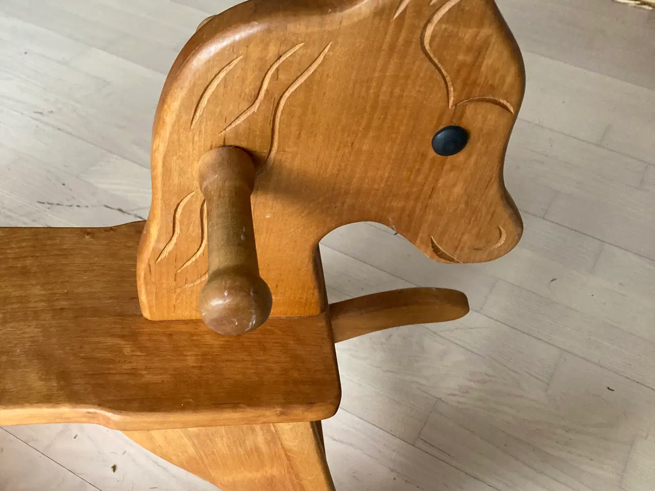 Billede 1 - Solid gyngehest, mrk. Holzformat