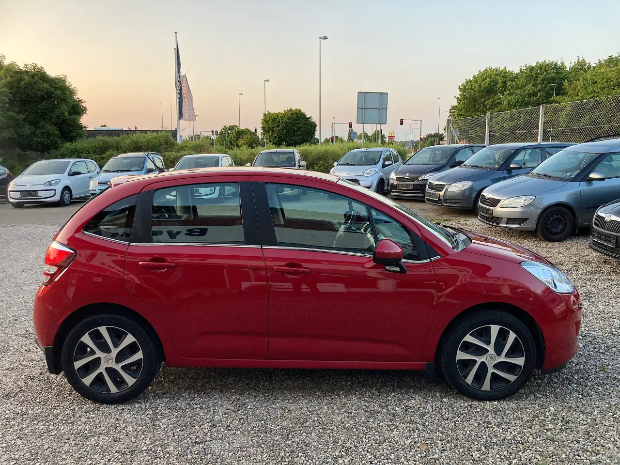 Billede 2 - Citroen C3 1,2 Nysyn meget pæn og velholdt